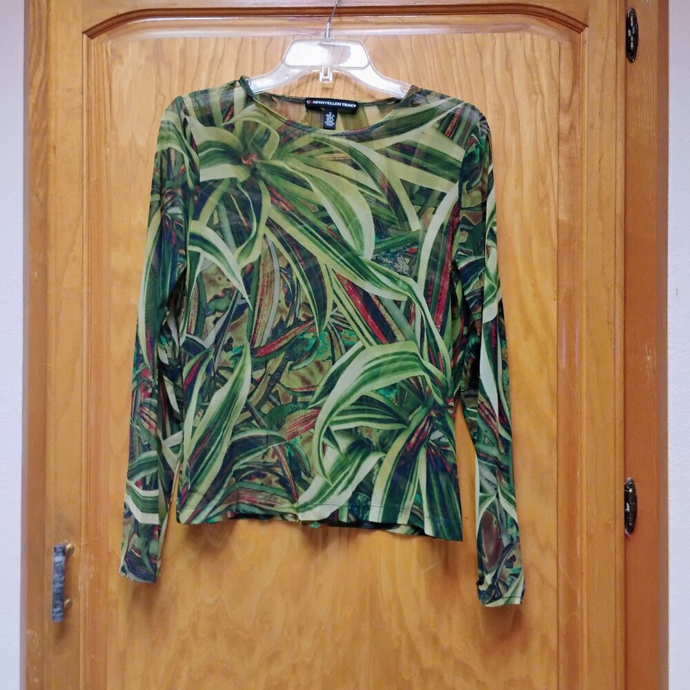Beautiful vintage Company Ellen Tracy nylon mesh top size medium